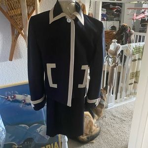 Vintage two piece Excellent condition!